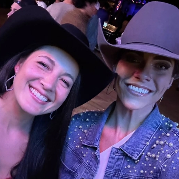 Hi! I'm Katie 🩷 - Picture 2 of 7